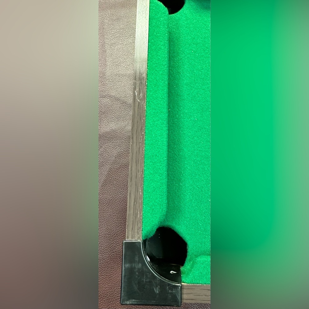 Table top pool table - Picture 5 of 10